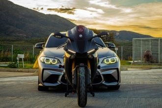 Teciomar Ábila explica como escolher entre carro ou moto para equilibrar economia, mobilidade e estilo de vida.