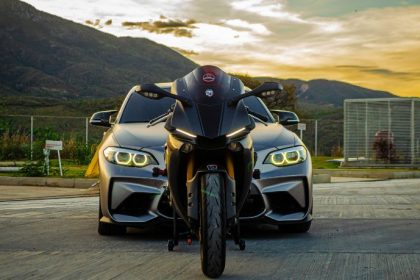 Teciomar Ábila explica como escolher entre carro ou moto para equilibrar economia, mobilidade e estilo de vida.