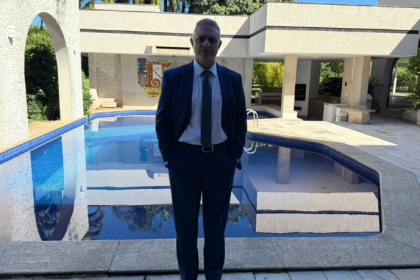Leonardo Manzan analisa como as normas da ANEEL influenciam contratos e estratégias no mercado de energia.